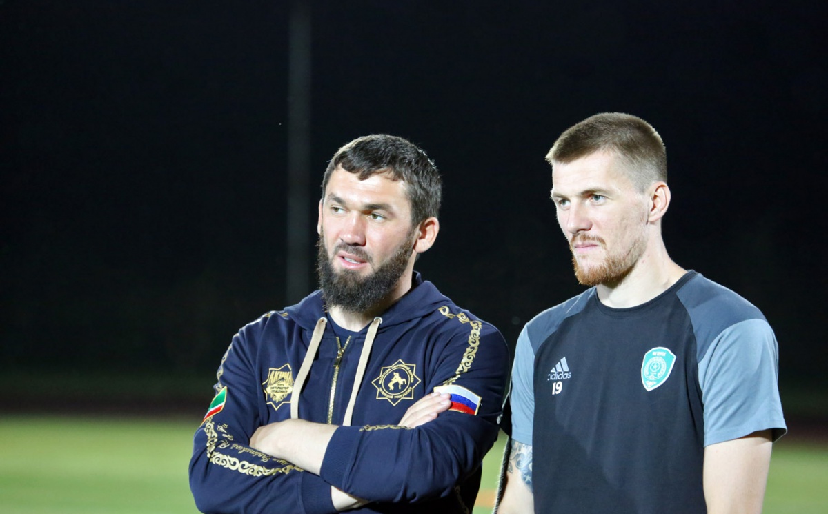 Грозненцы продлили контракт с Олегом Ивановым на три года