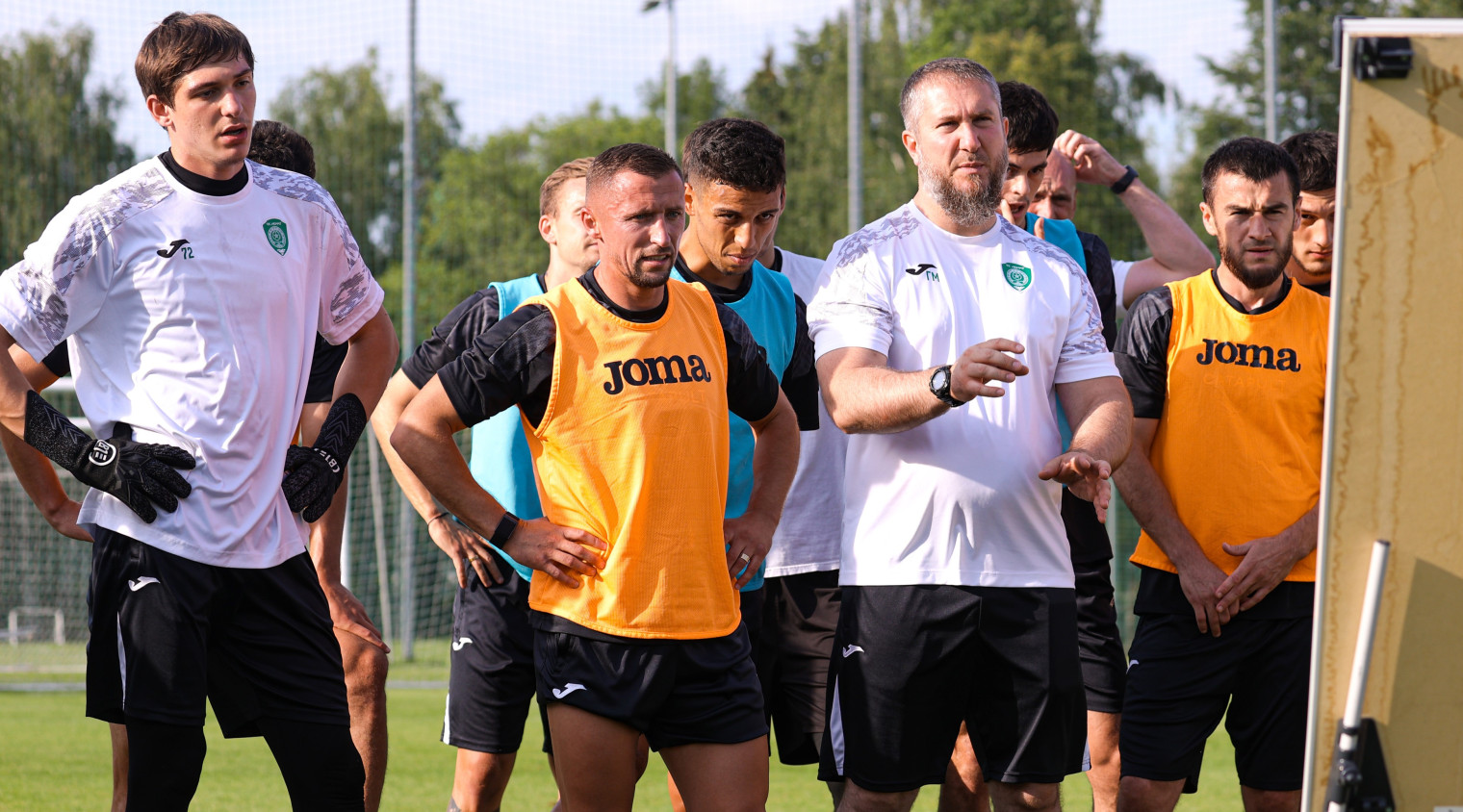 Команда провела тренировку перед первой контрольной игрой