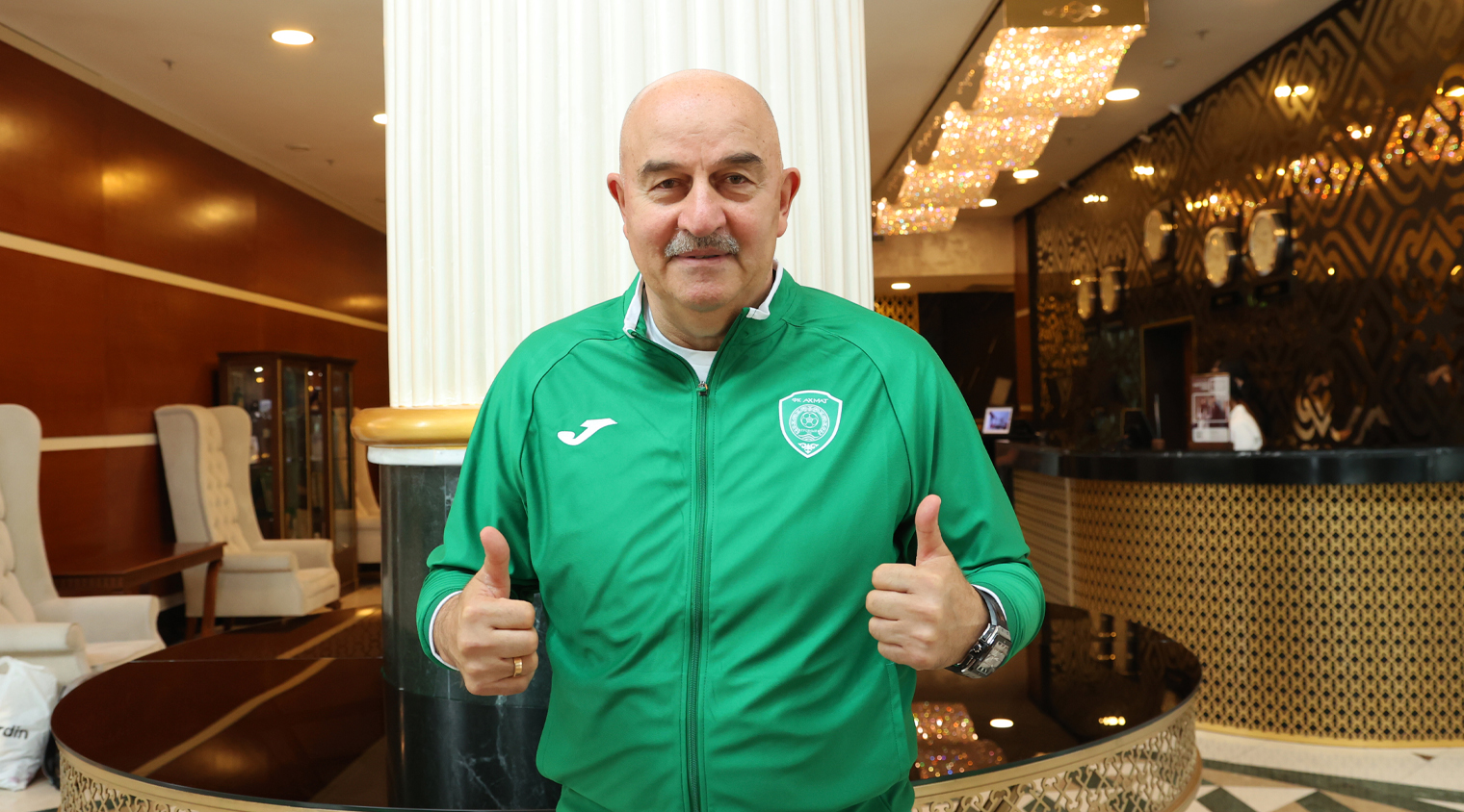 Станислав Черчесов – главный тренер ФК «Ахмат»