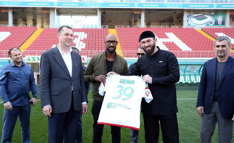 Николя Анелька побывал на тренировке «Терека»