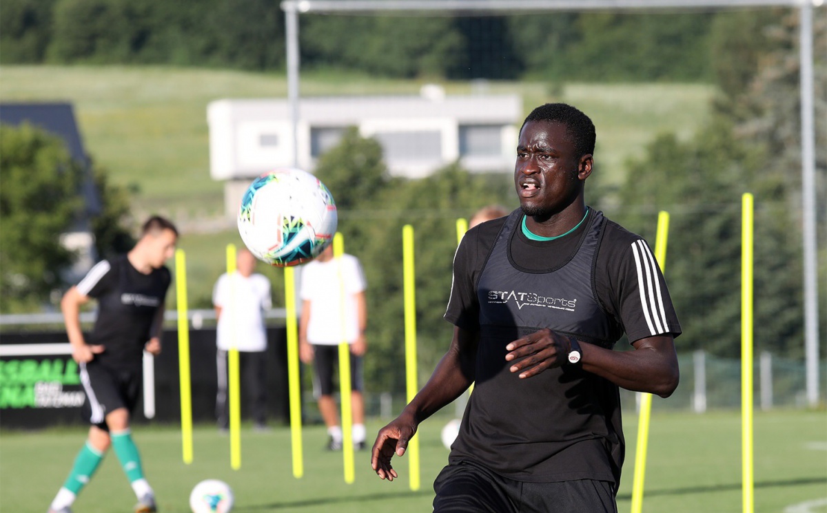 Аблайе Мбенг получил перелом ребра на тренировке 