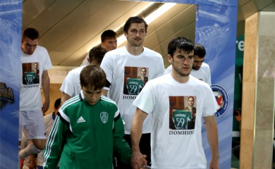 «Терек» и «Ростов» почтили память Гриши Симоняна...