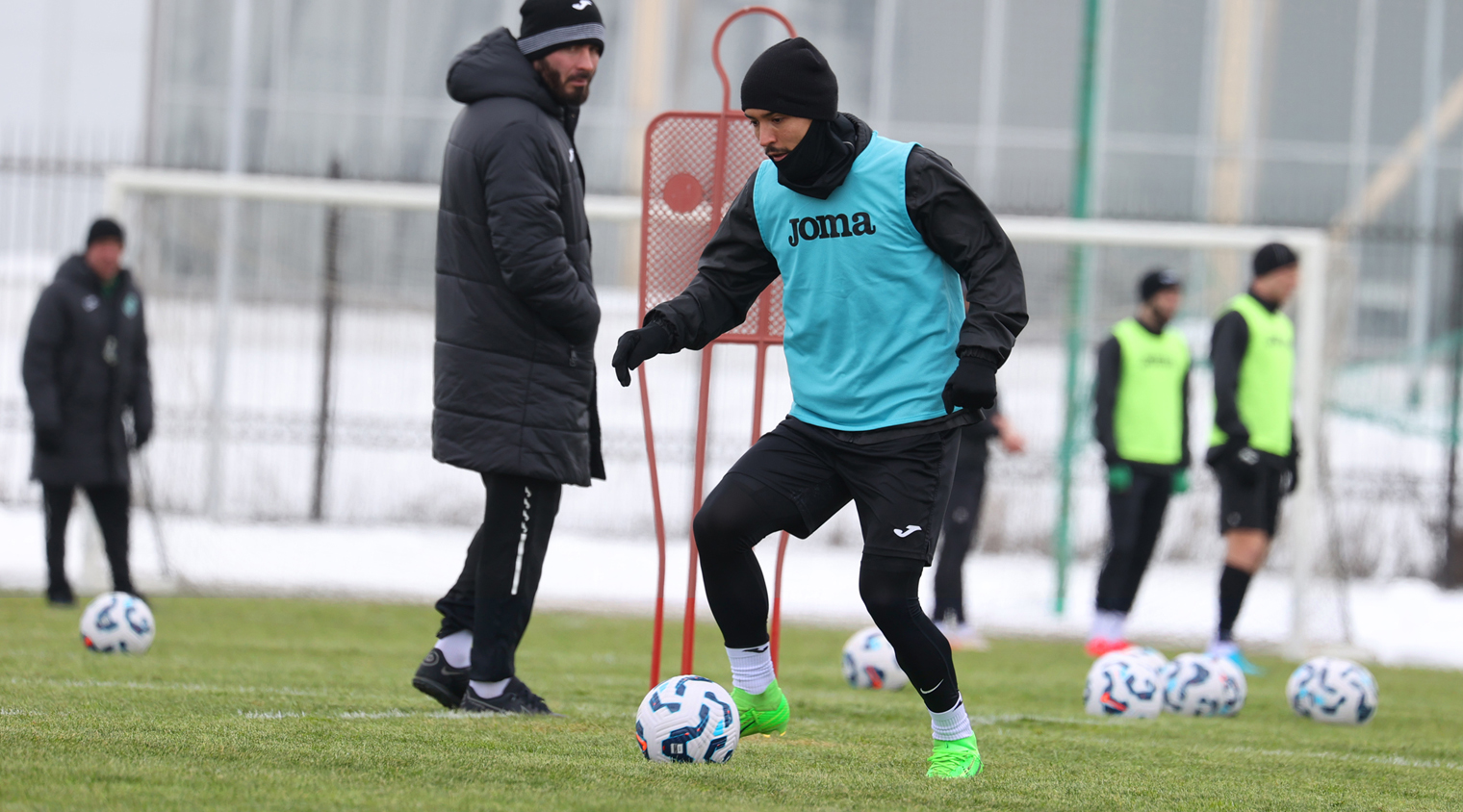 Фотосюжет с тренировки ФК "Ахмат"