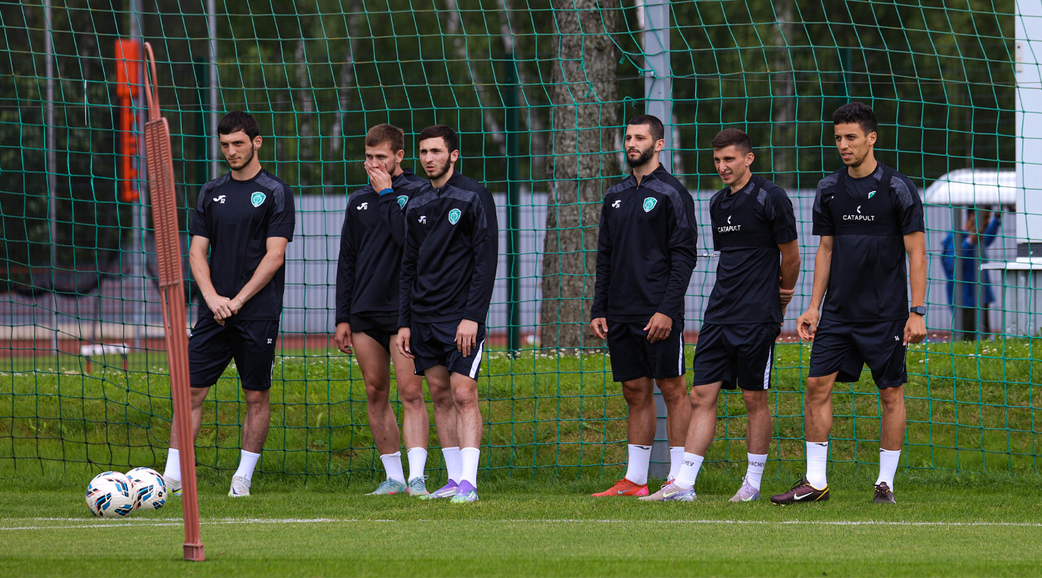 Летние сборы в Новогорске набрали обороты