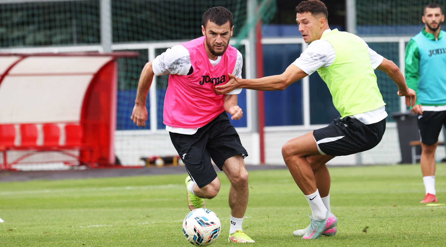 Фотосюжет с тренировки ФК "Ахмат" в Новогорске