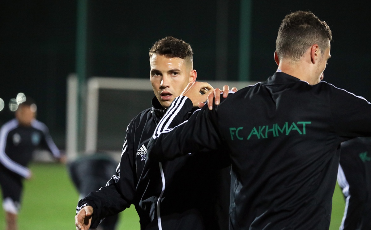 "Ахмат" провел тренировку в Грозном 