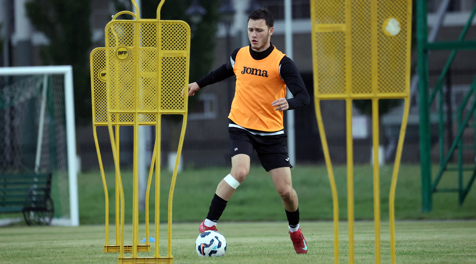 Фотосюжет с тренировки ФК "Ахмат"