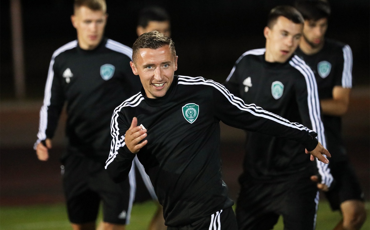 Фоторепортаж с тренировочного занятия ФК «Ахмат»