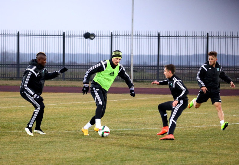 Фоторепортаж с тренировки «Терека»