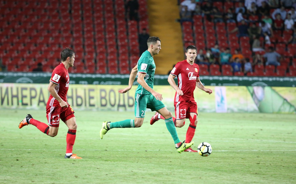 «Ахмат» провел домашний матч с «Арсеналом»