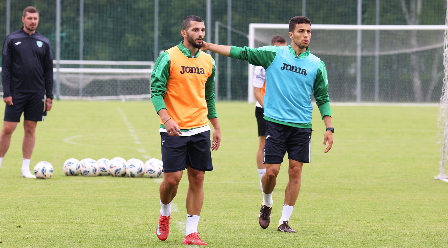 Видеосюжет с тренировки ФК "Ахмат" в Новогорске