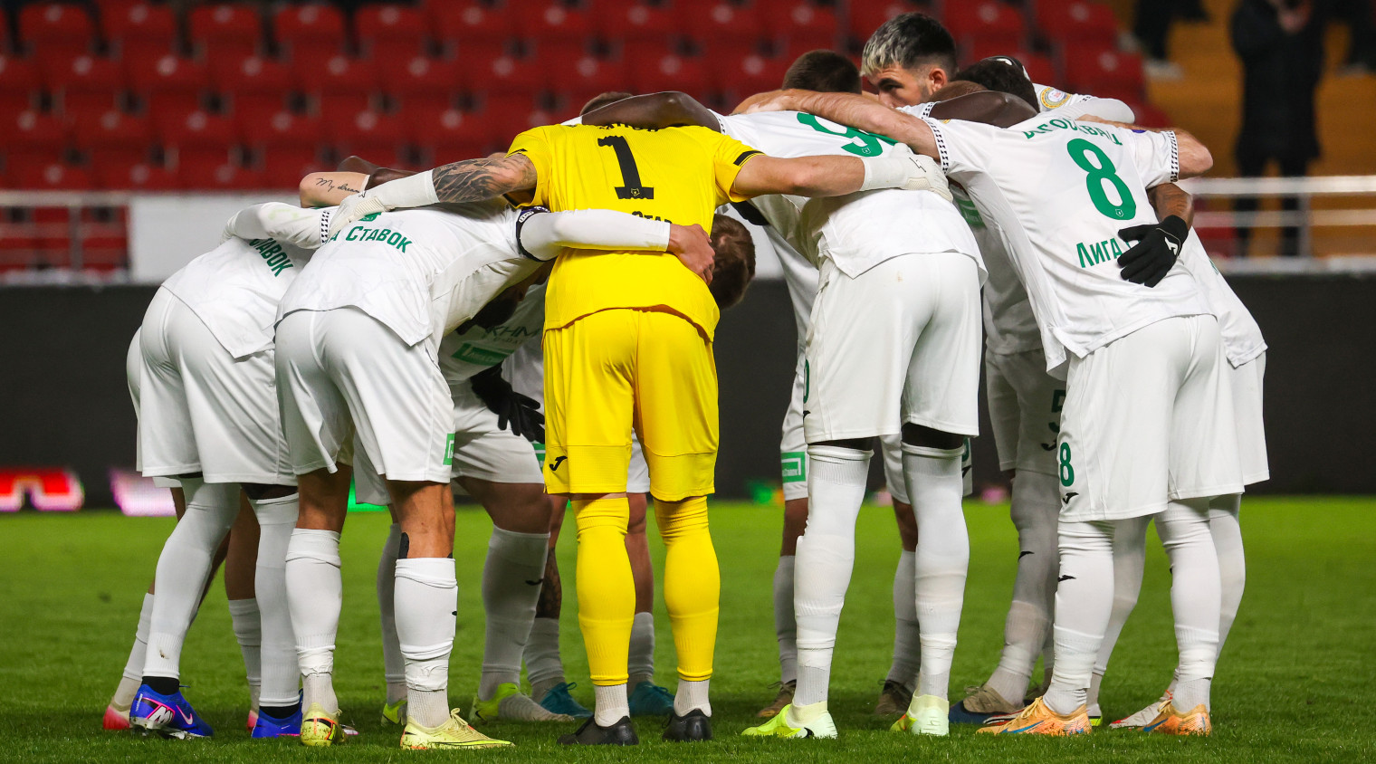 Футболисты «Ахмата» получили вызовы в свои сборные