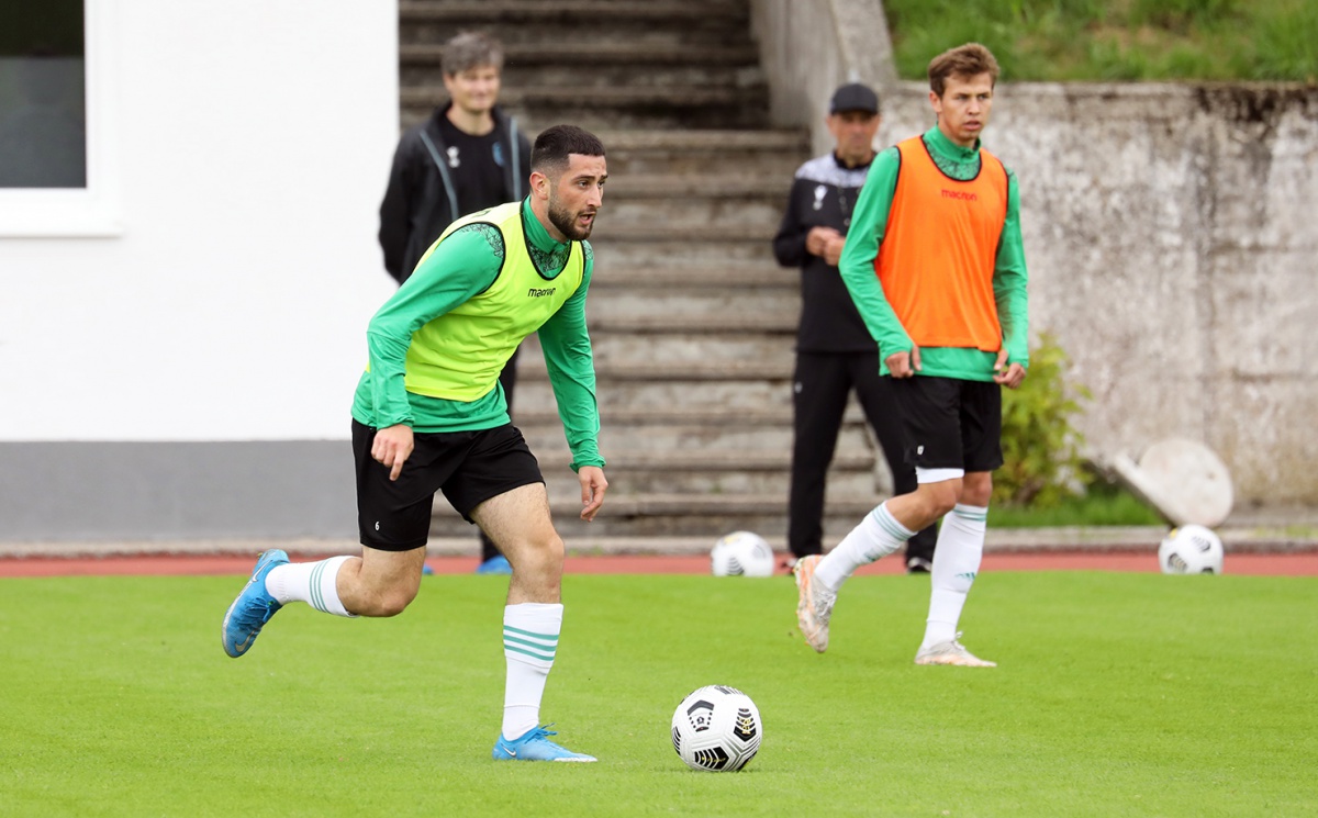 Фотосюжет: Первая тренировка на австрийских сборах