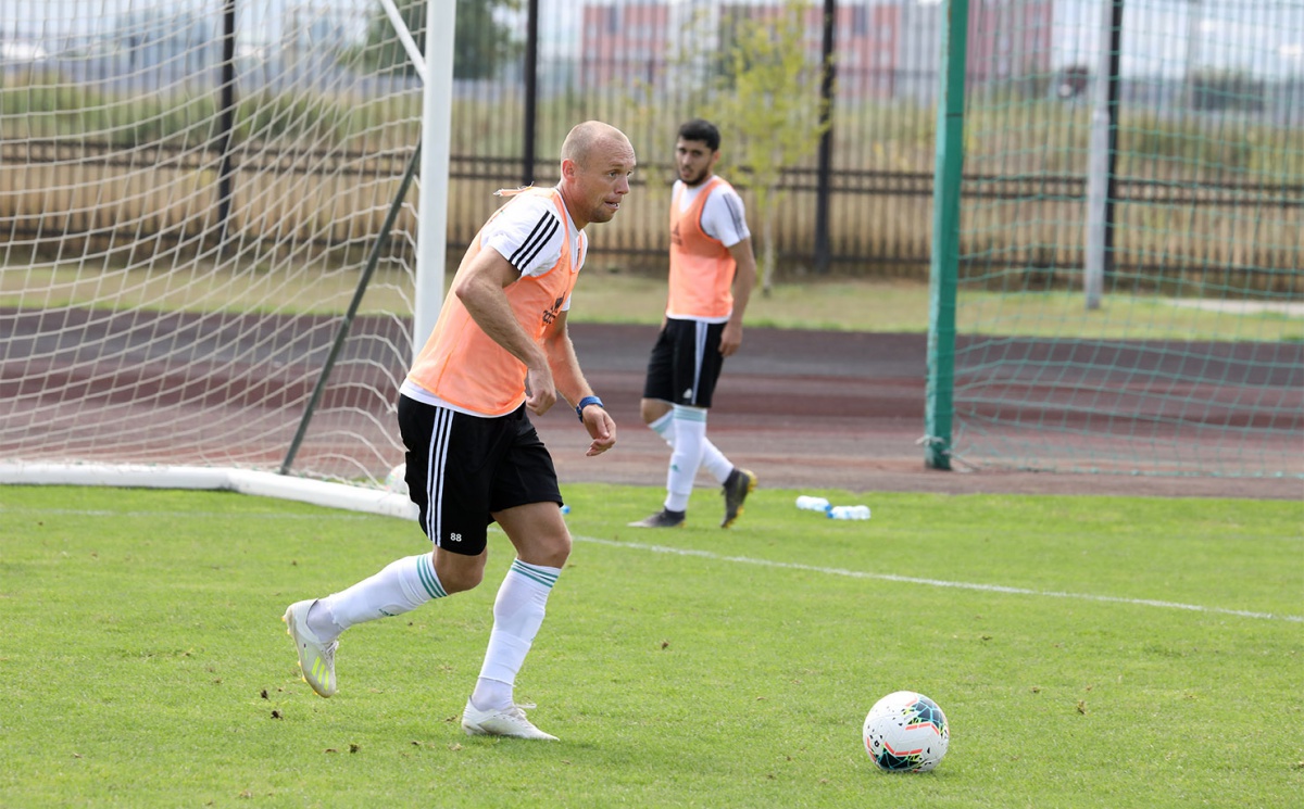 Фоторепортаж: Подготовка к матчу с "Ростовом"