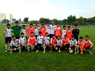 Видеосюжет: Жозе Маурисио побывал в Академии футбола «Рамзан»