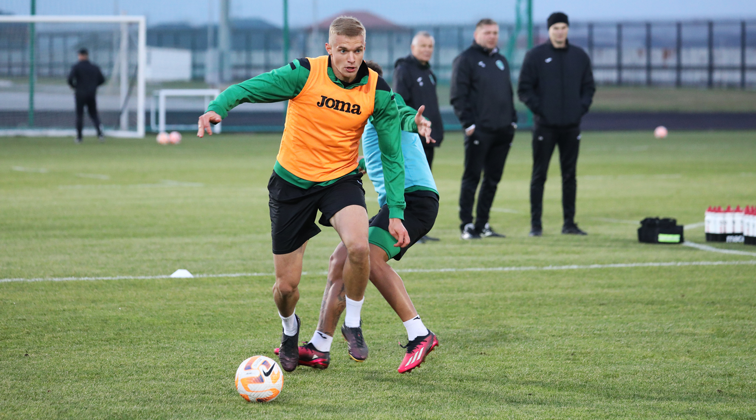 Видеосюжет с тренировки ФК "Ахмат"