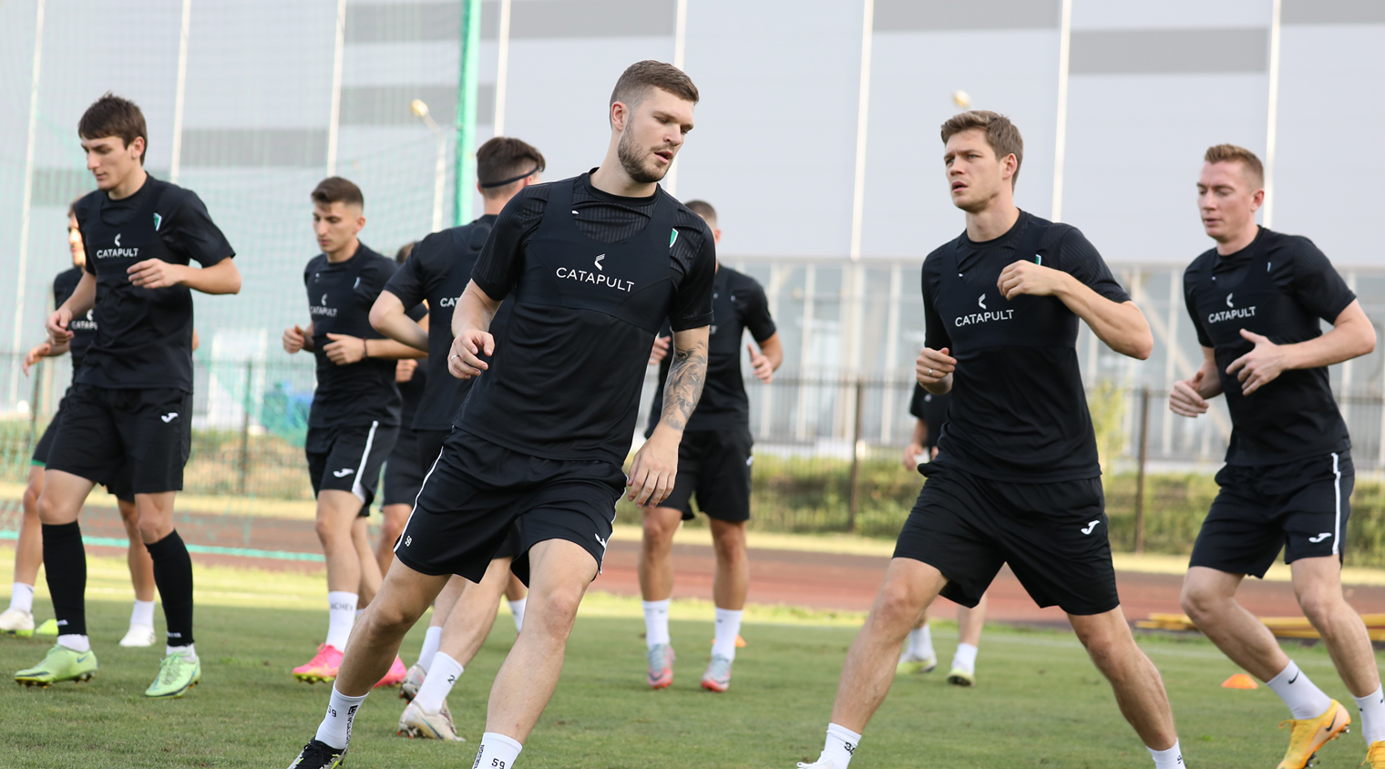 Видеосюжет с вечерней тренировки грозненцев