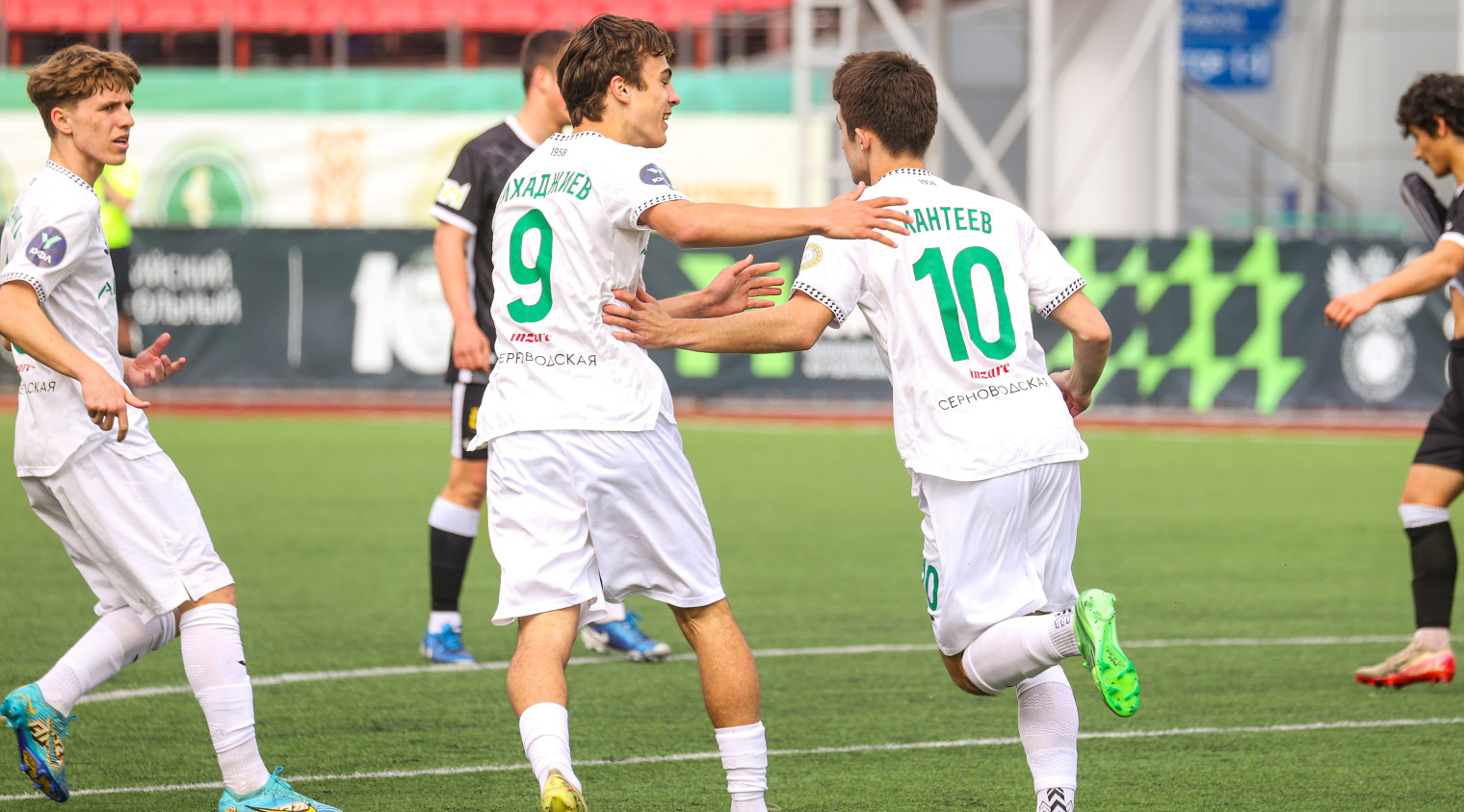 Молодежная команда одержала первую победу в новом сезоне