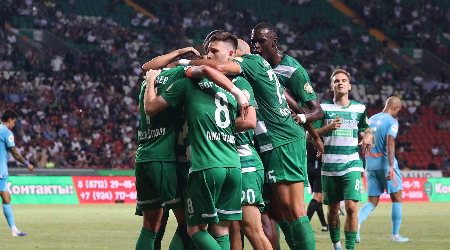 «Ахмат» на своем поле победил в матче с «Зенитом»