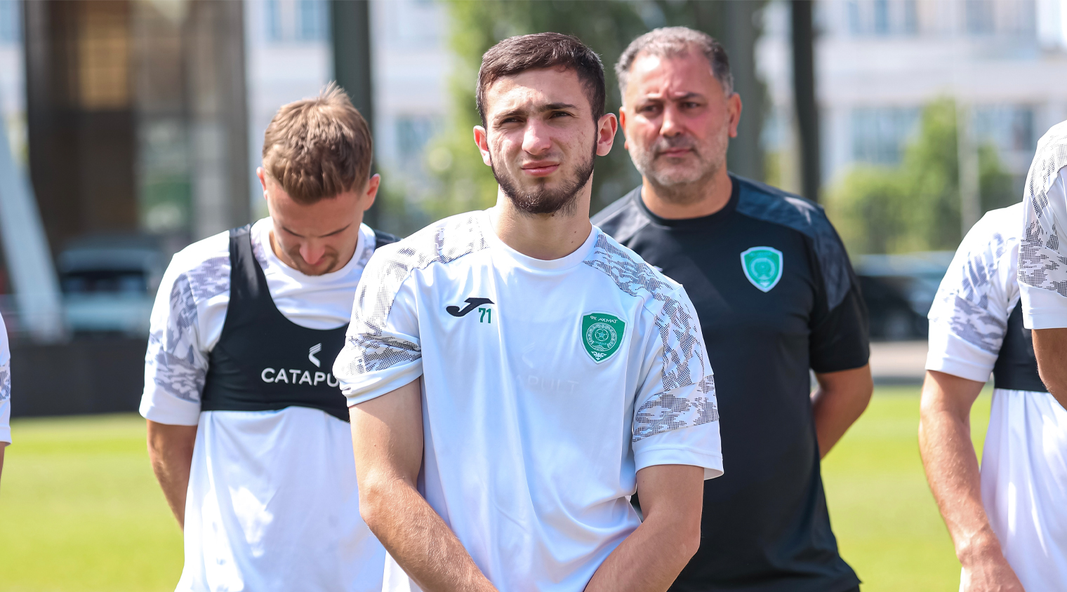 Провели предматчевую тренировку накануне игры 5-го тура