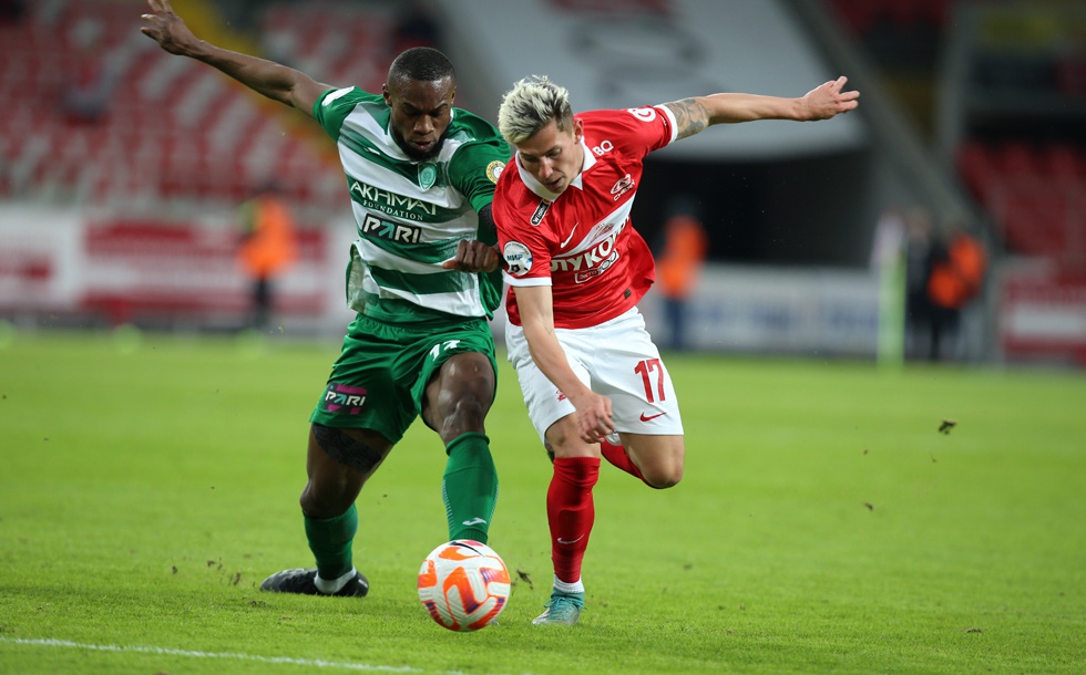 "Ахмат" в гостях сыграл вничью со "Спартаком"