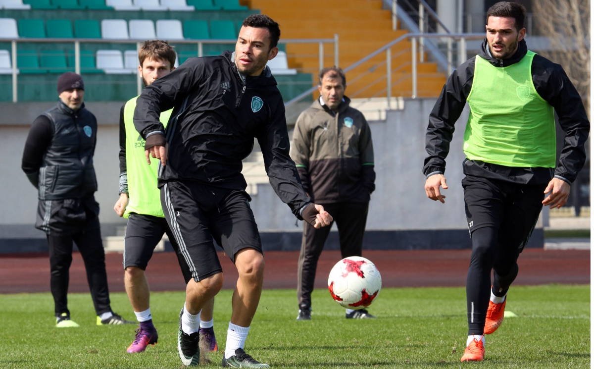 "Терек" начнёт подготовку к матчу с "Амкаром" 23 марта 