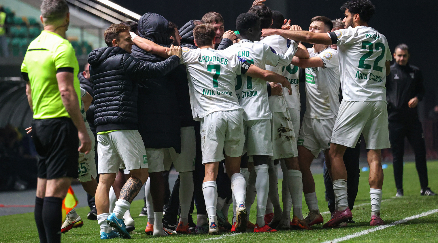 Фотомгновения игры «Ахмат» — «Динамо»