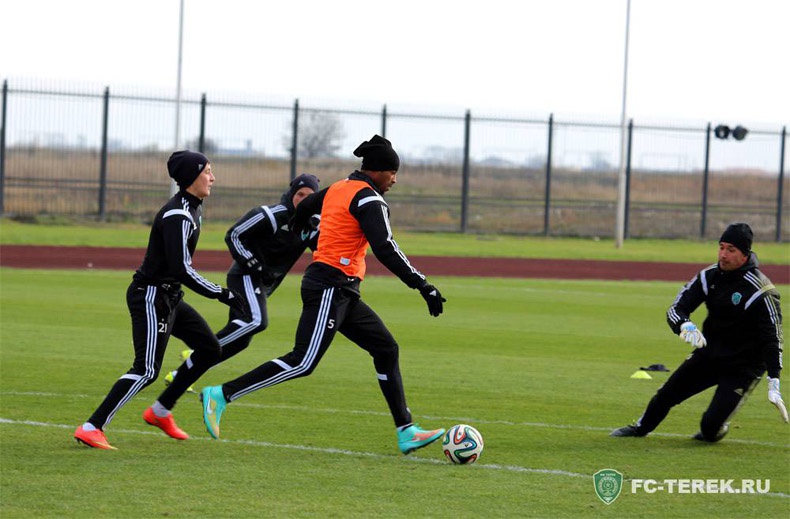 «Терек» начал подготовку к матчу с «Зенитом»