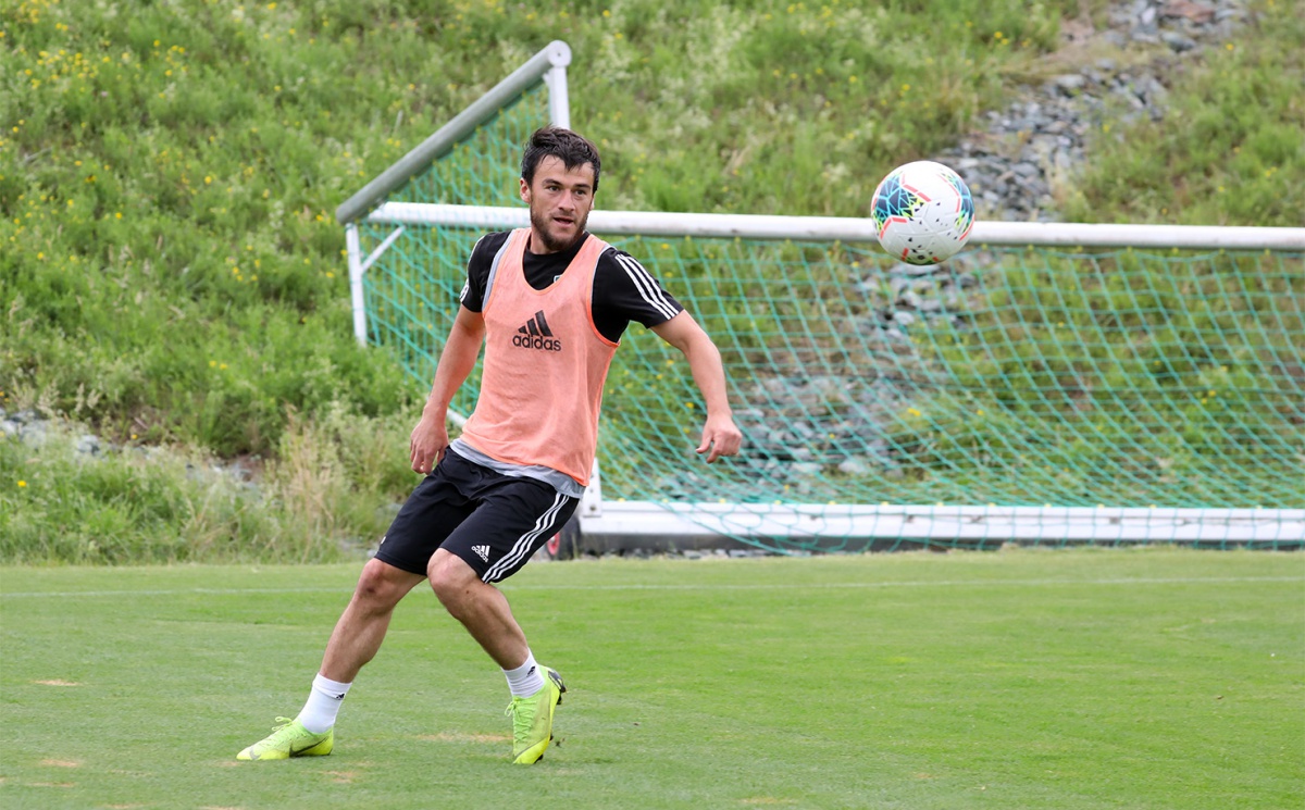 Грозненцы утром провели разминку в преддверии поединка с «Хольштайн Килем»