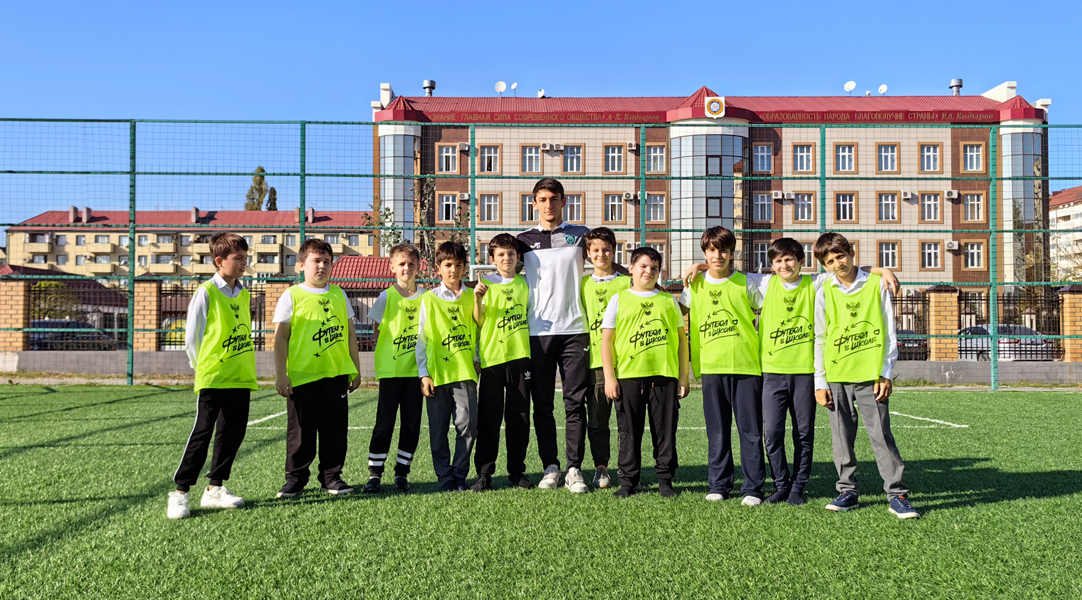 Микаил Ахмедов провёл мастер-класс для школьников СОШ №18 города Грозного 