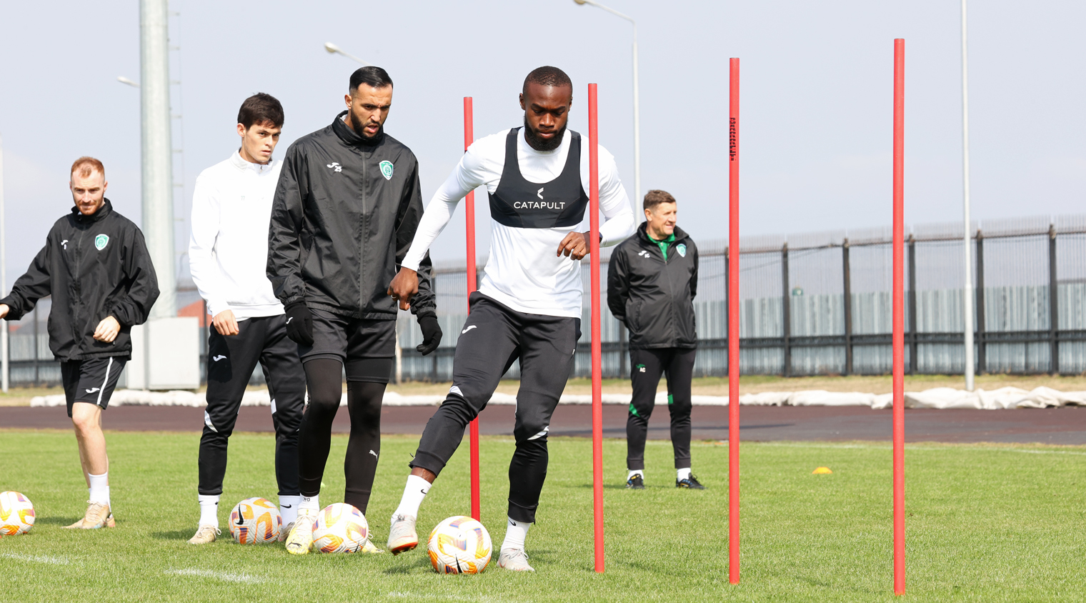 Грозненцы начали подготовку к матчу с "Динамо"