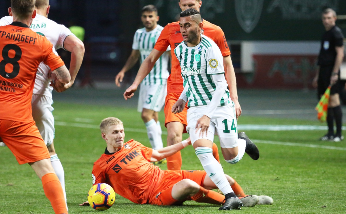 «Ахмат» сыграл вничью с «Уралом» 