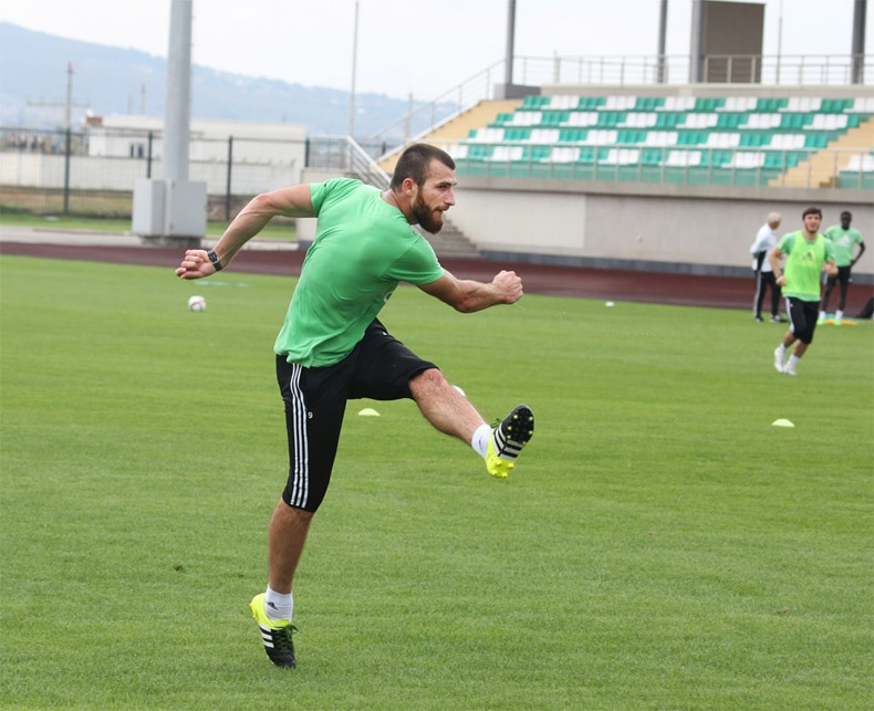 Фоторепортаж с тренировки «Терека»