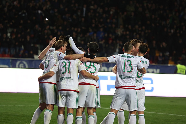 «Терек» разгромил «Зенит» в Грозном